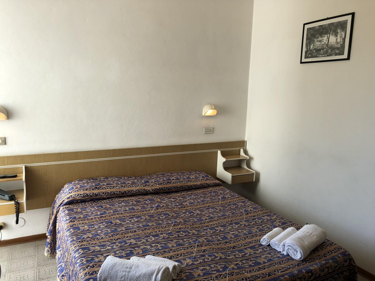 Hotel Alexander San Mauro Mare 外观 照片