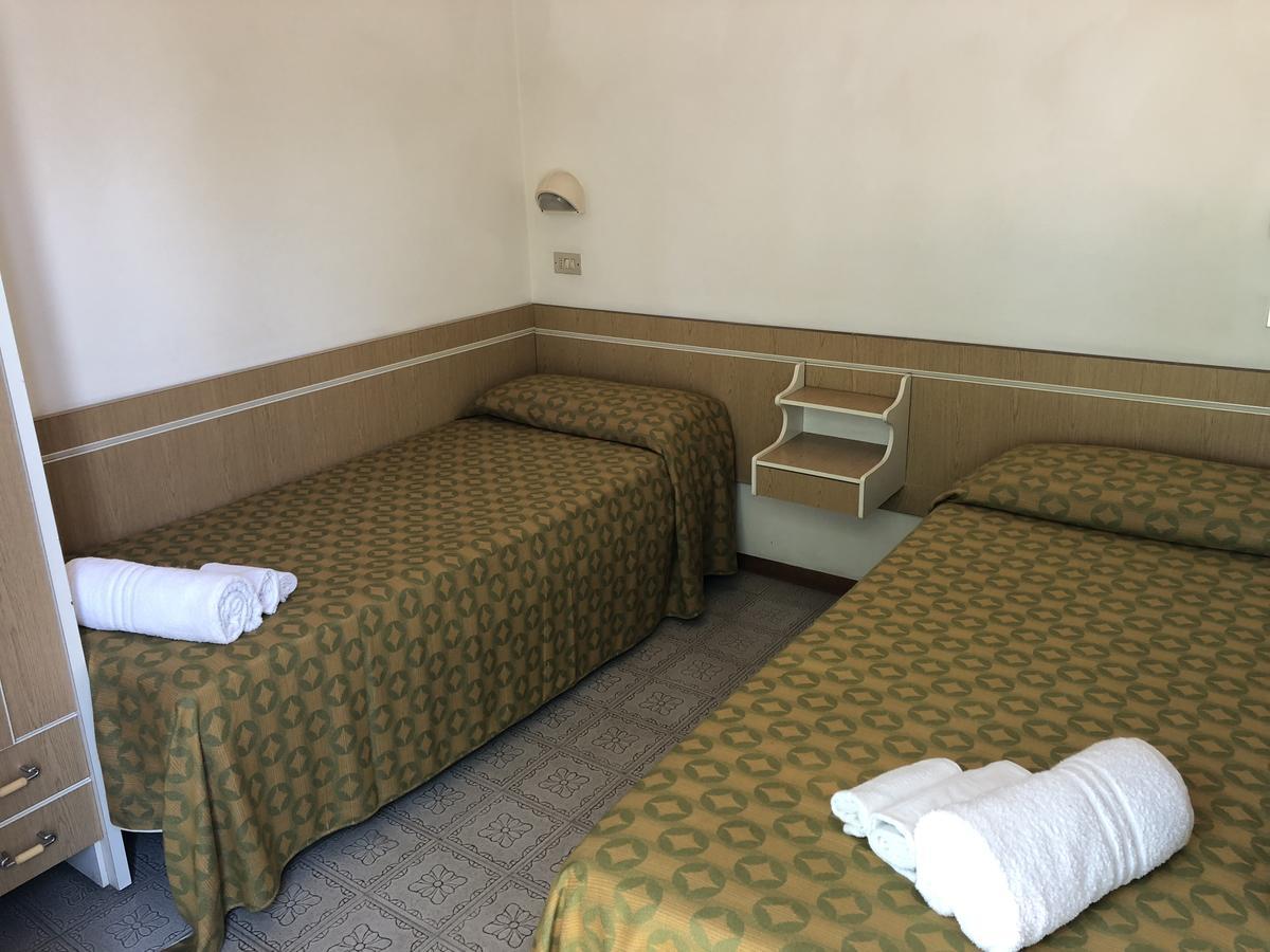 Hotel Alexander San Mauro Mare 外观 照片