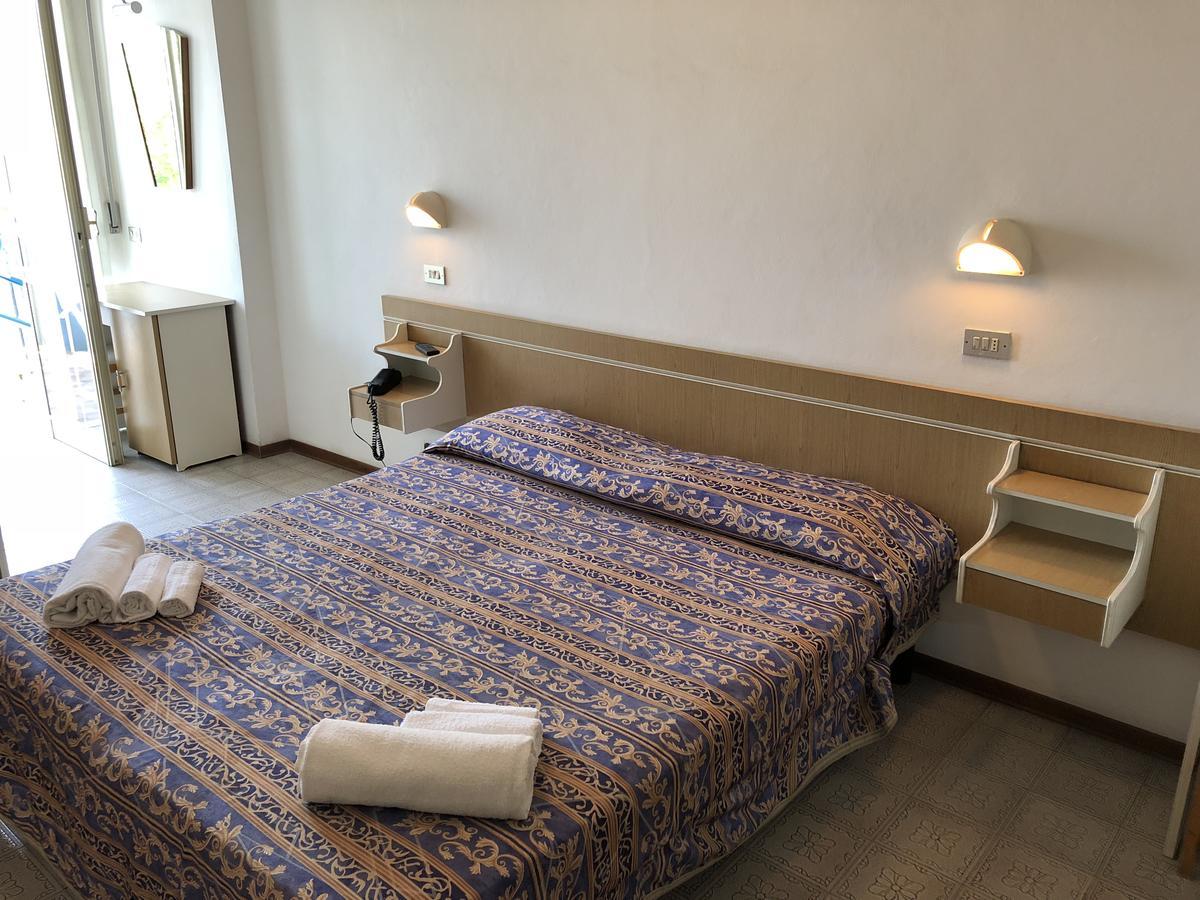 Hotel Alexander San Mauro Mare 外观 照片